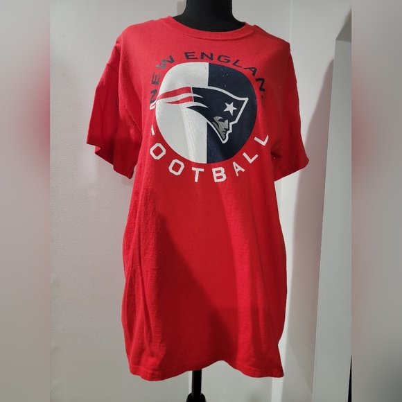 NFL New England Patriots Red Short Sleeve Shirt - Picture 2 of 7